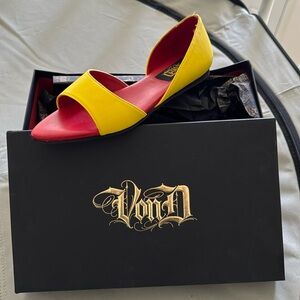 Von D shoes “Lizzy” flats in yellow size 5.5